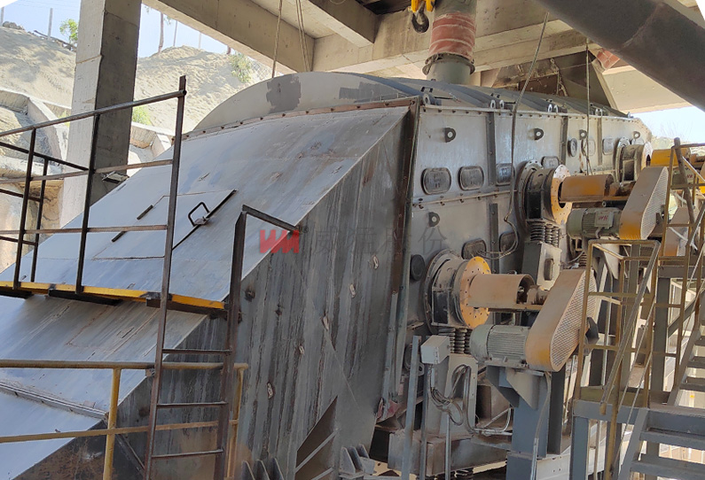 丽江某水泥厂复频筛X使用现场